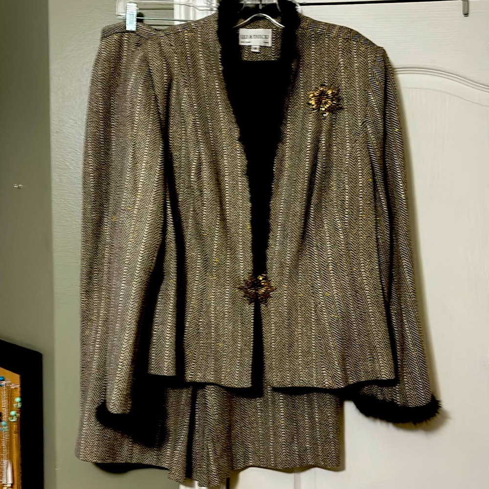 Beautiful Lily and Taylor Knit Suit